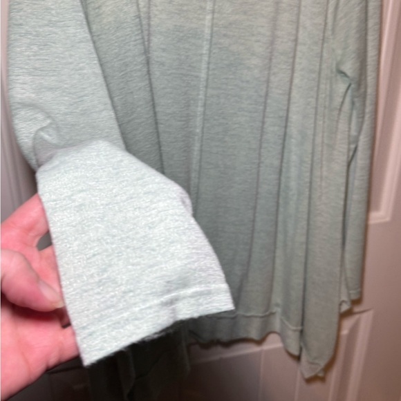 Umgee high low extra large, long sleeve top - Picture 2 of 5